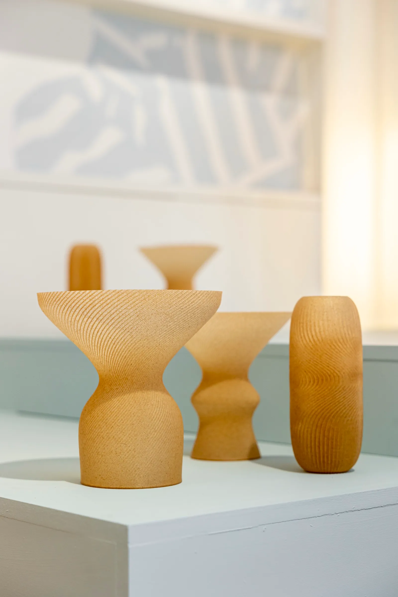 Trois vases Terres fertiles aux silhouettes et textures complémentaires